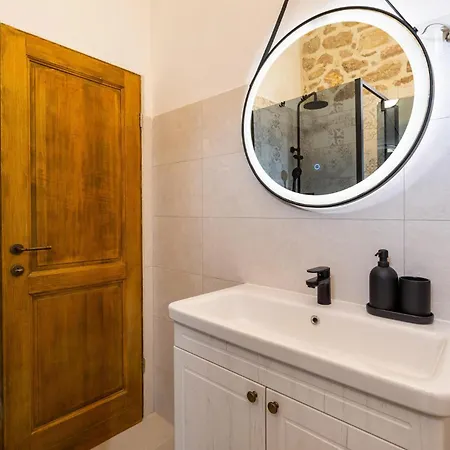 Gorgeous In Nyaraló